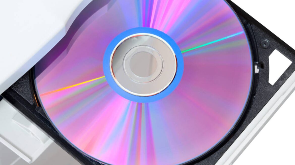 Dan Houser critica a Sony por abandonar el formato físico en 2028 - formato físico Sony