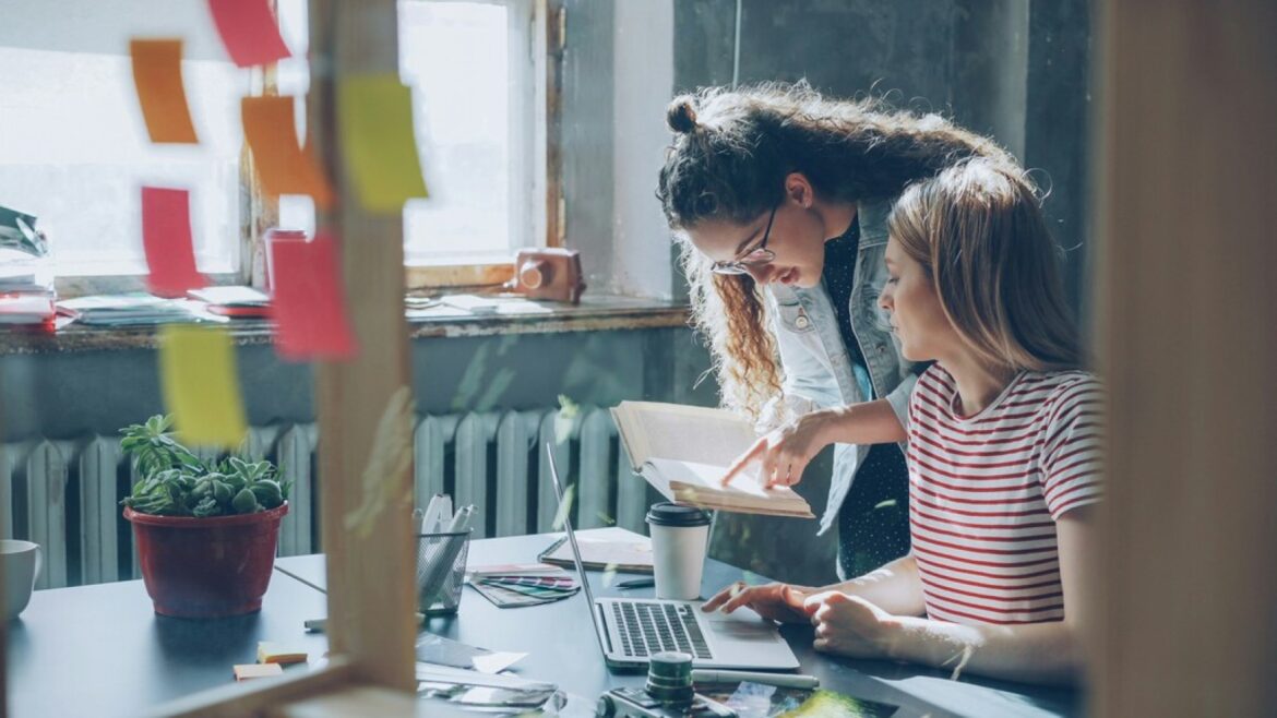 Generación Z redefine el éxito laboral: el nuevo lujo que buscan - Generación Z trabajo