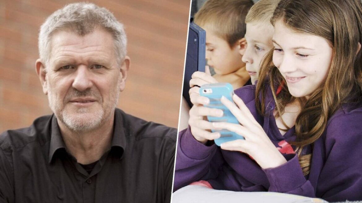 David Bueno, neuroeducador: los niños imitan el uso del móvil de sus padres - niños y móvil
