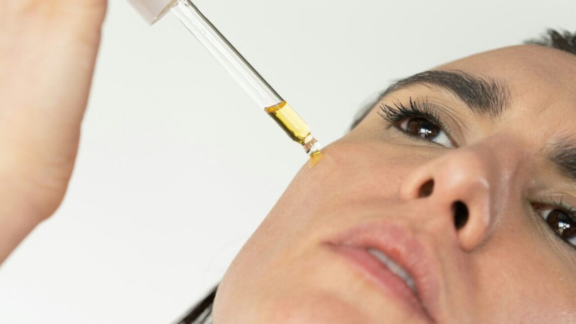 Vitamina C y protector solar: la combinación que la ciencia recomienda