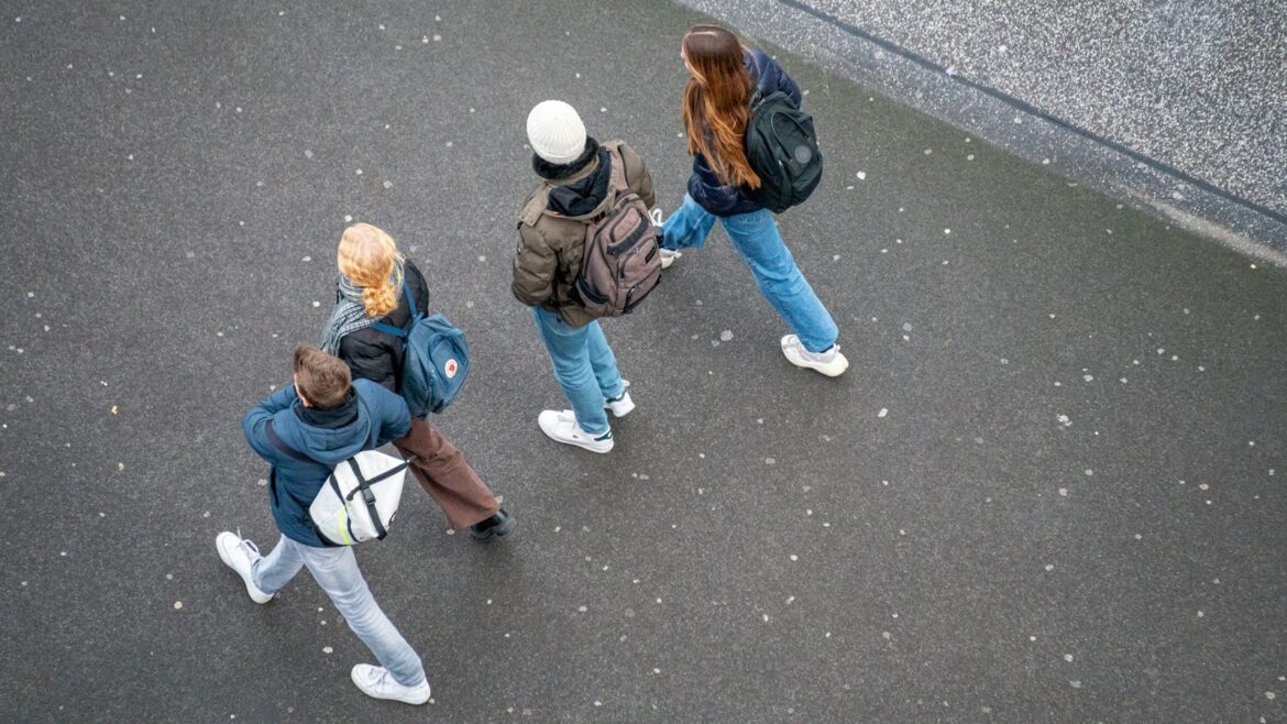 ChatGPT para adolescentes: OpenAI activa un modo seguro con control parental