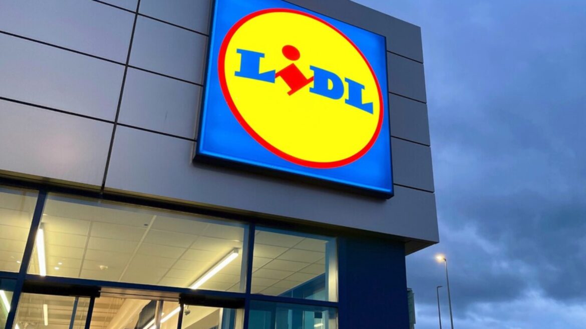 Cubo de enchufes de Lidl: clavija plana y 3 USB por menos de 14 euros - cubo de enchufes Lidl