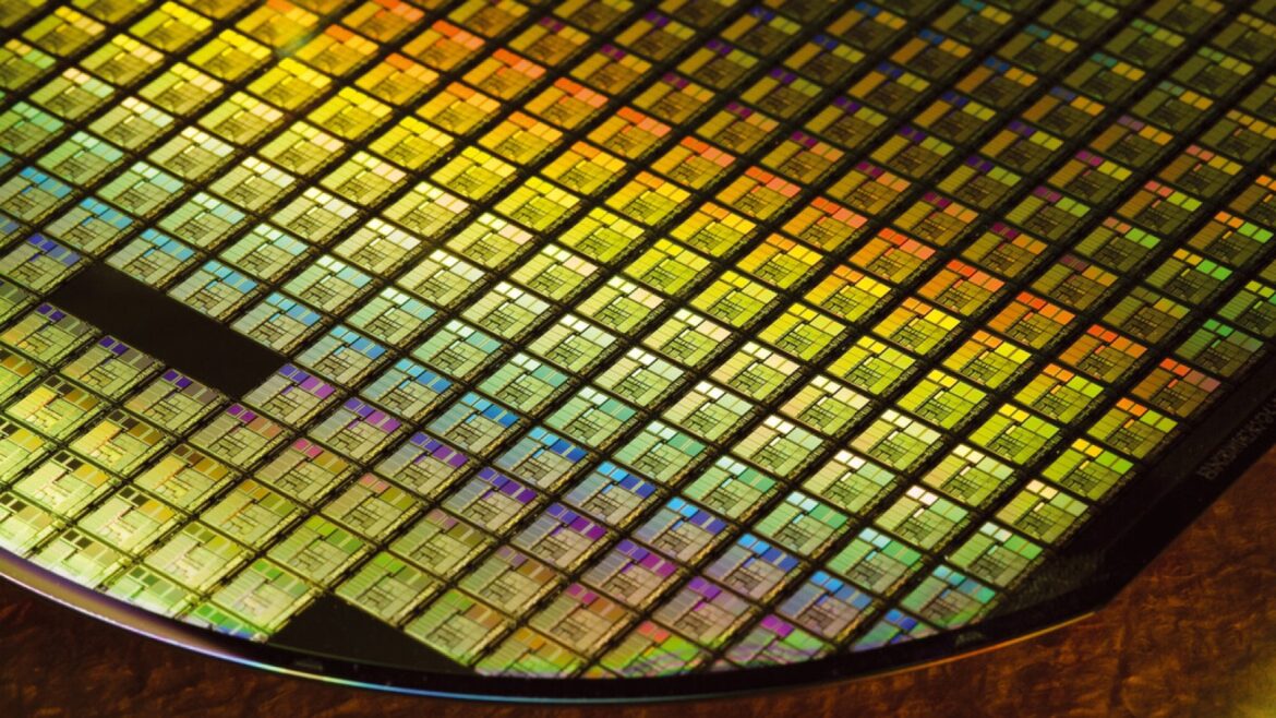 China pasará del 92% al 34% de déficit en chips: Huawei lidera la revolución - déficit de chips China