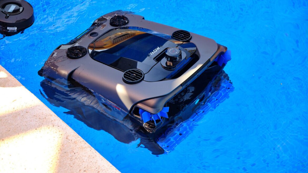 Mova Rover X10: el robot que limpia tu piscina y te hace olvidar el esfuerzo