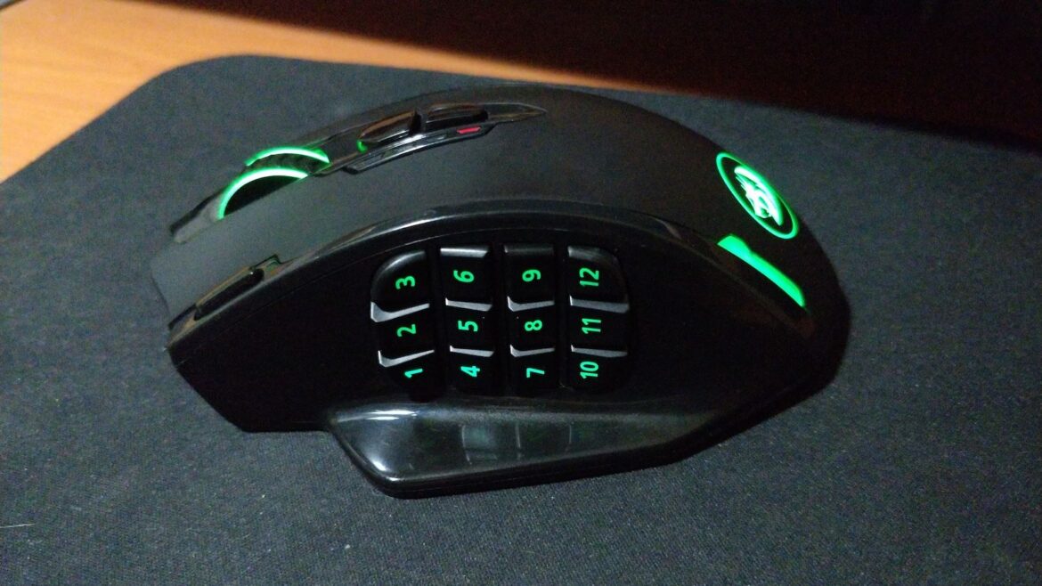 Ratón gaming con 12 botones y 45 horas de batería: cae un 40% en Amazon