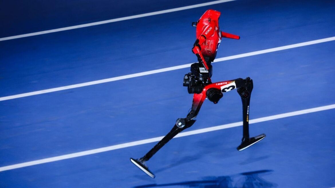 Robot humanoide bate el récord de Usain Bolt en los 100 metros - robot humanoide récord
