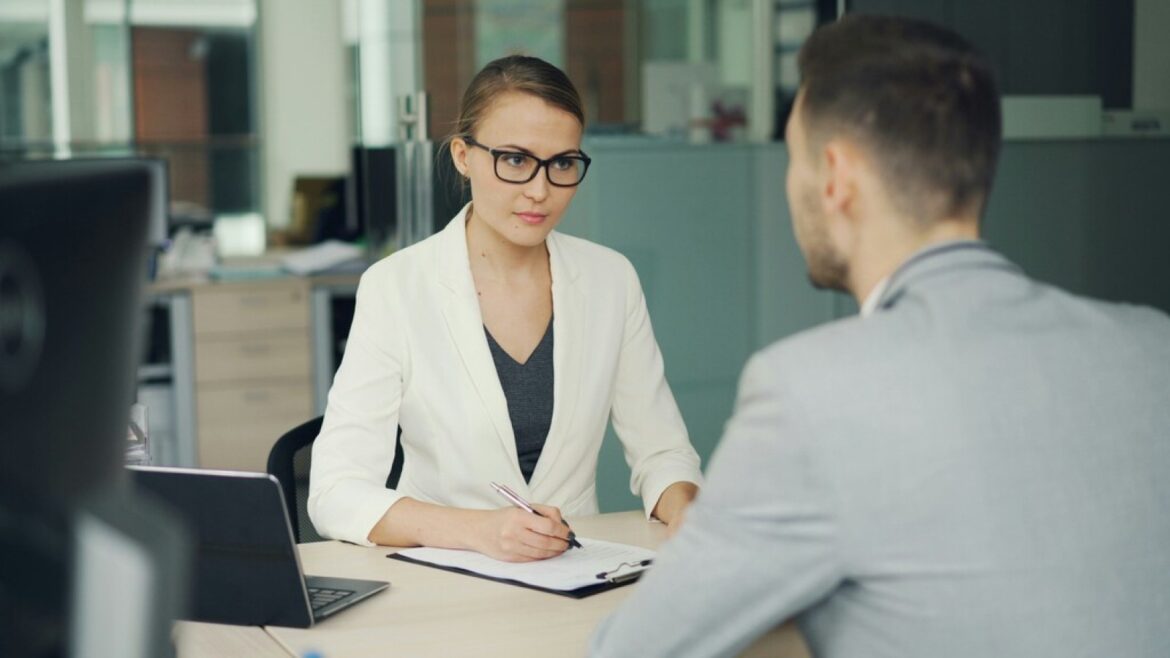 Reclutadores revelan el error que arruina tu entrevista de trabajo - error entrevista de trabajo