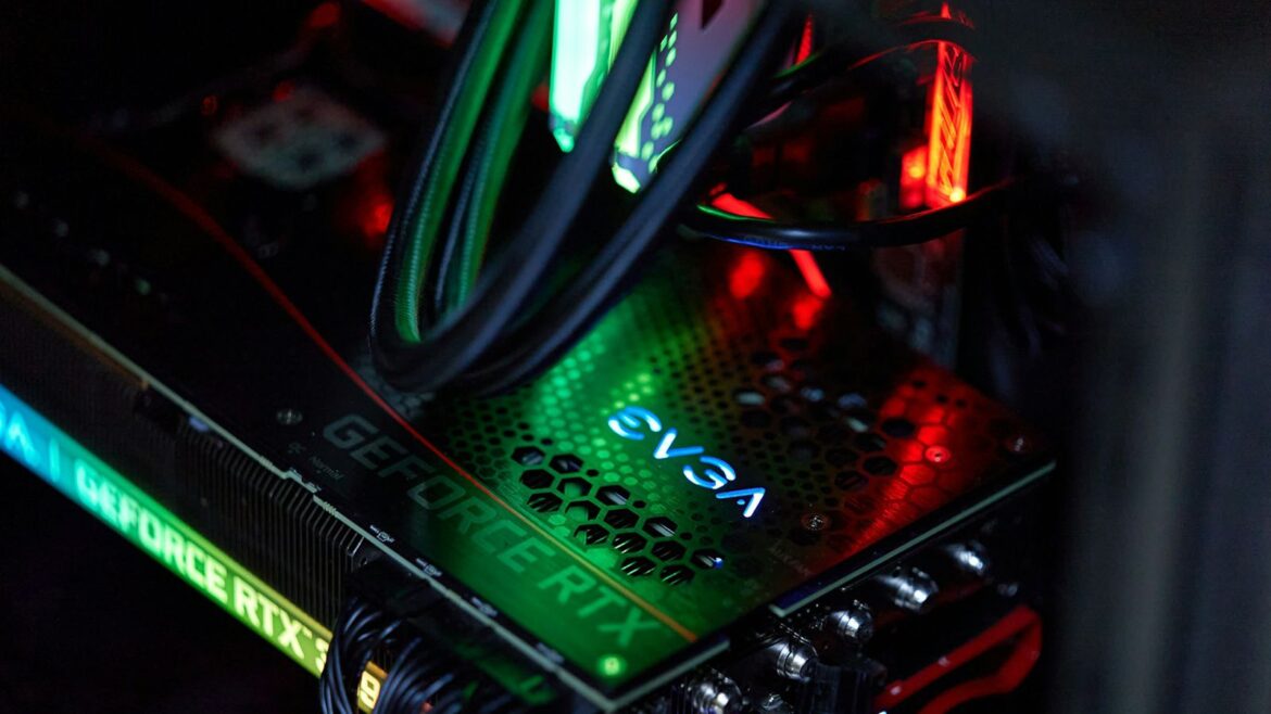 NVIDIA lanza el hotfix 616.86 para Windows 11: adiós a los parpadeos - hotfix NVIDIA 616.86