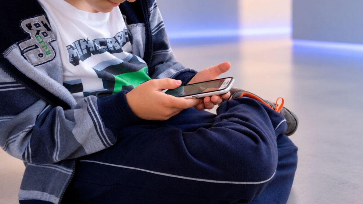 Kids Act: la UE prohíbe redes sociales a menores de 13 años