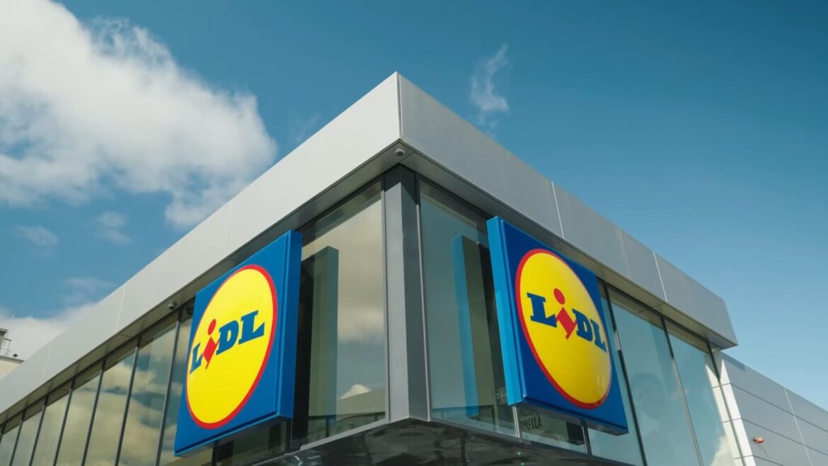 Lámpara LED con pinza de Lidl: ilumina tu escritorio por menos de 7 euros - lámpara LED pinza Lidl