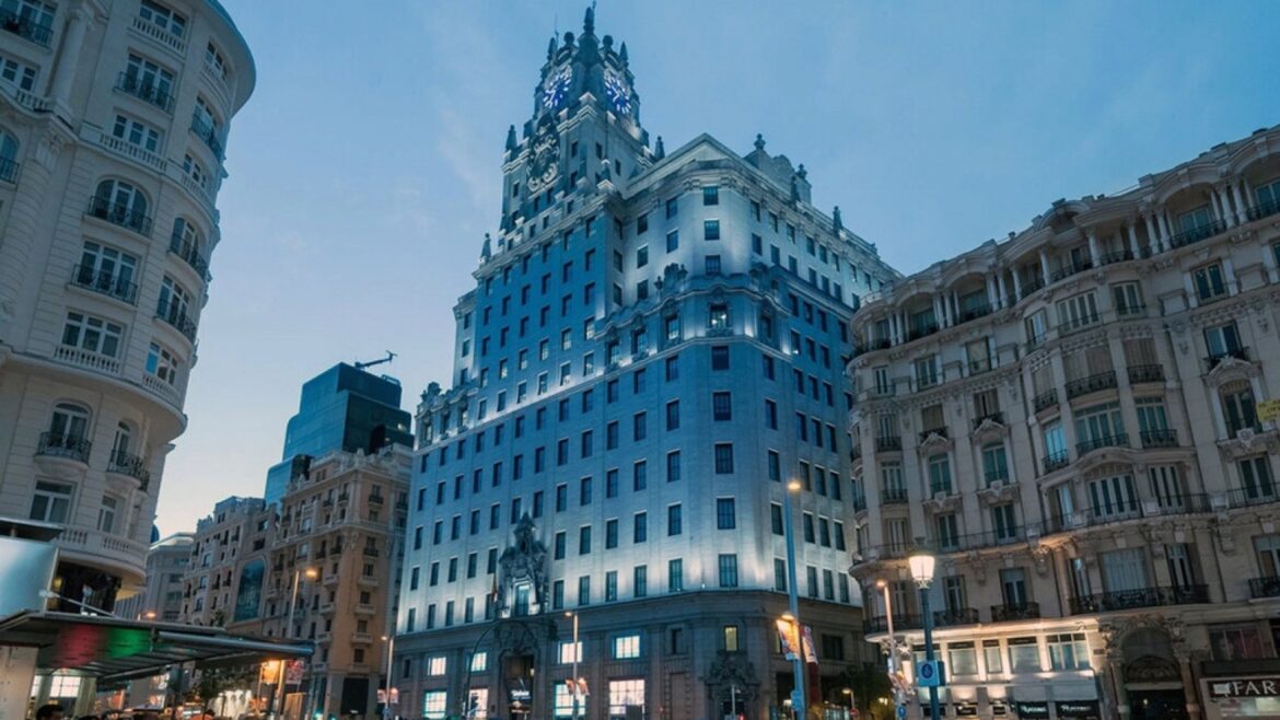 Telefónica vende el edificio de Gran Vía 28 por 200 millones de euros - Telefónica Gran Vía 28